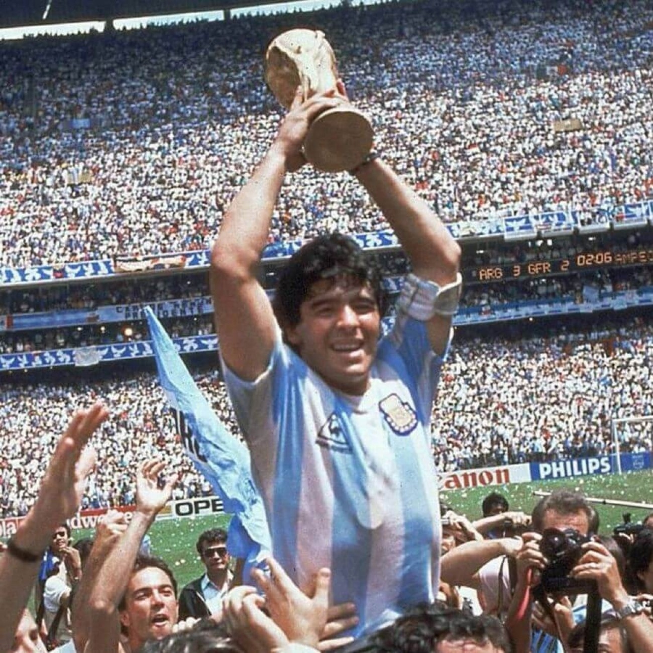 Acquista Maglia vintage Argentina Calcio - Diego Maradona Originale