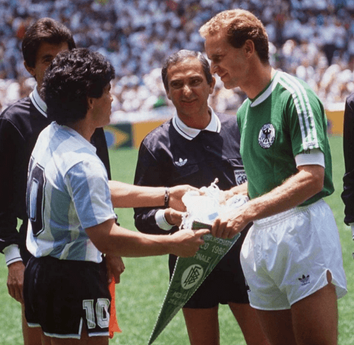 Maradona and Rummenigge captains of the WC 86 Final match